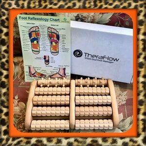 👑✅PRICE FIRM✅ TheraFlow Dual Foot Massager with Reflexology Chart. Brand New!